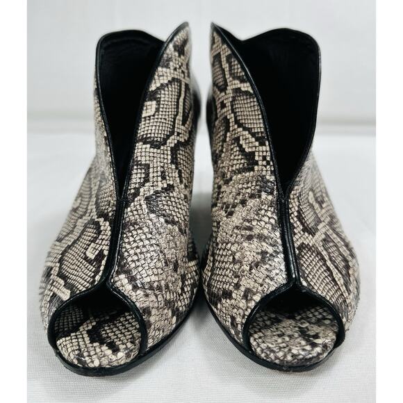 Salpy Geneva Snake Skin Ankle Booties Sz-7 Casual Dressy Versatile - Picture 3 of 7